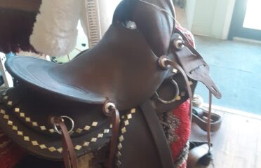 Cowboy right saddle shop